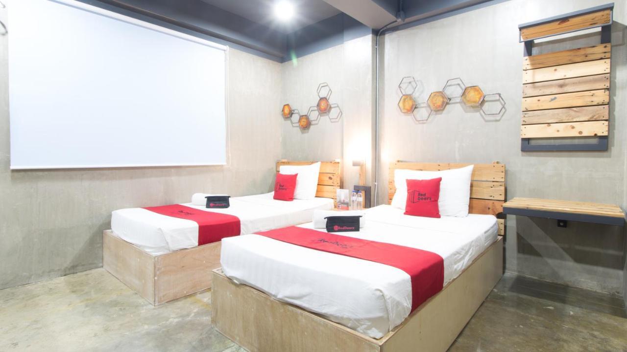 Reddoorz Plus @ Taft North Mandurriao Iloilo City Bagian luar foto