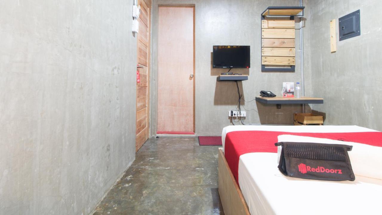Reddoorz Plus @ Taft North Mandurriao Iloilo City Bagian luar foto